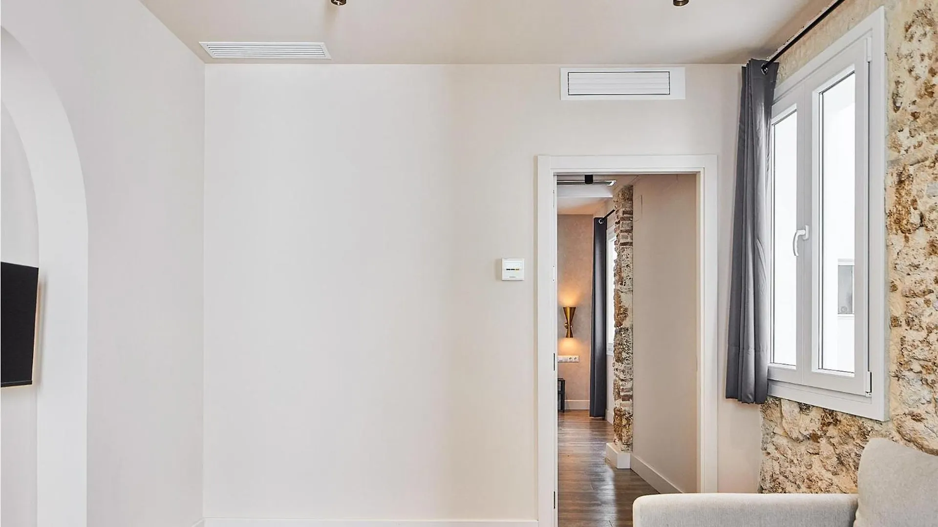 Awesome Apartment In Cadiz With Kitchen